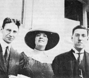 From left to right: friend and later communist foe Rheinhart Kleiner, subject of courtship Sonia Greene, and awkward staring man HP Lovecraft. 